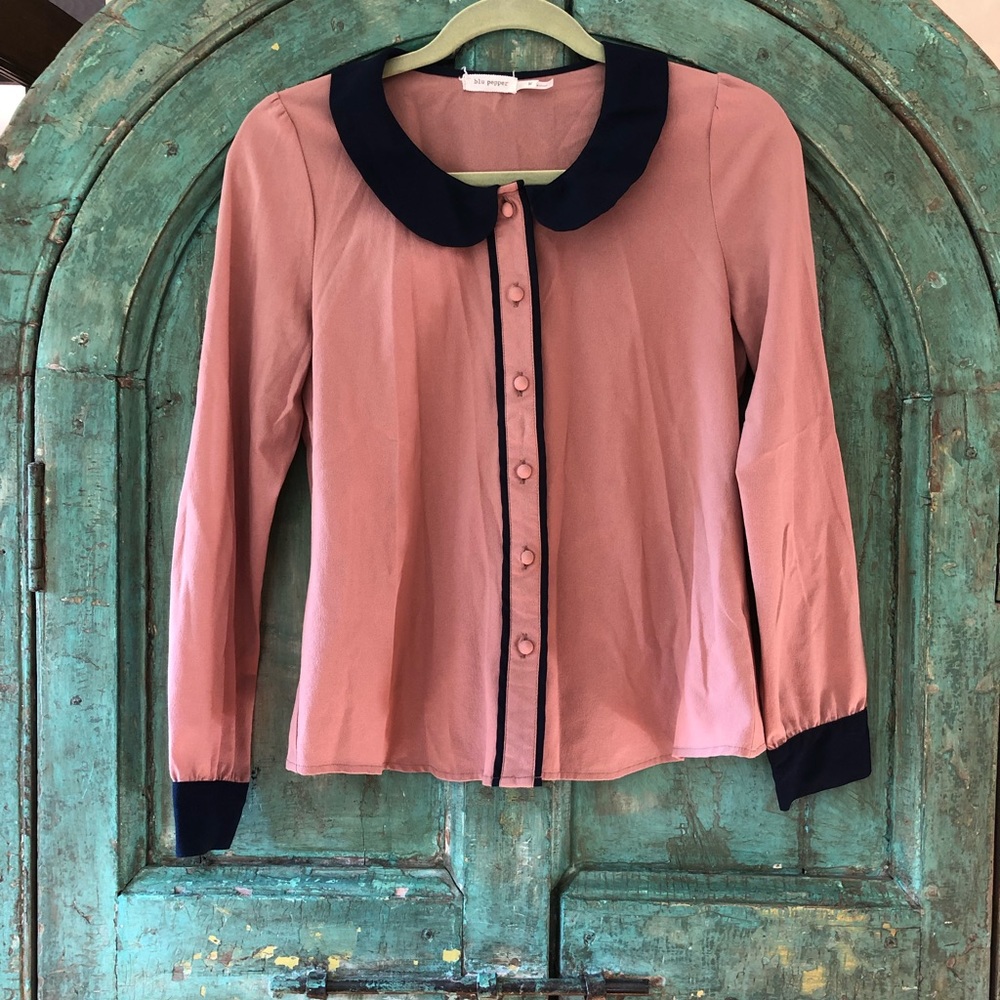 ModCloth Peter Pan Collar Blouse 🪡